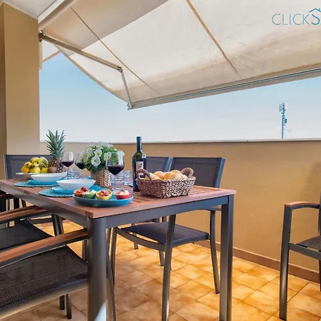 Apartament Attico Asfodelo, Vicino Alla Spiaggia Con Terrazza E Parcheggio